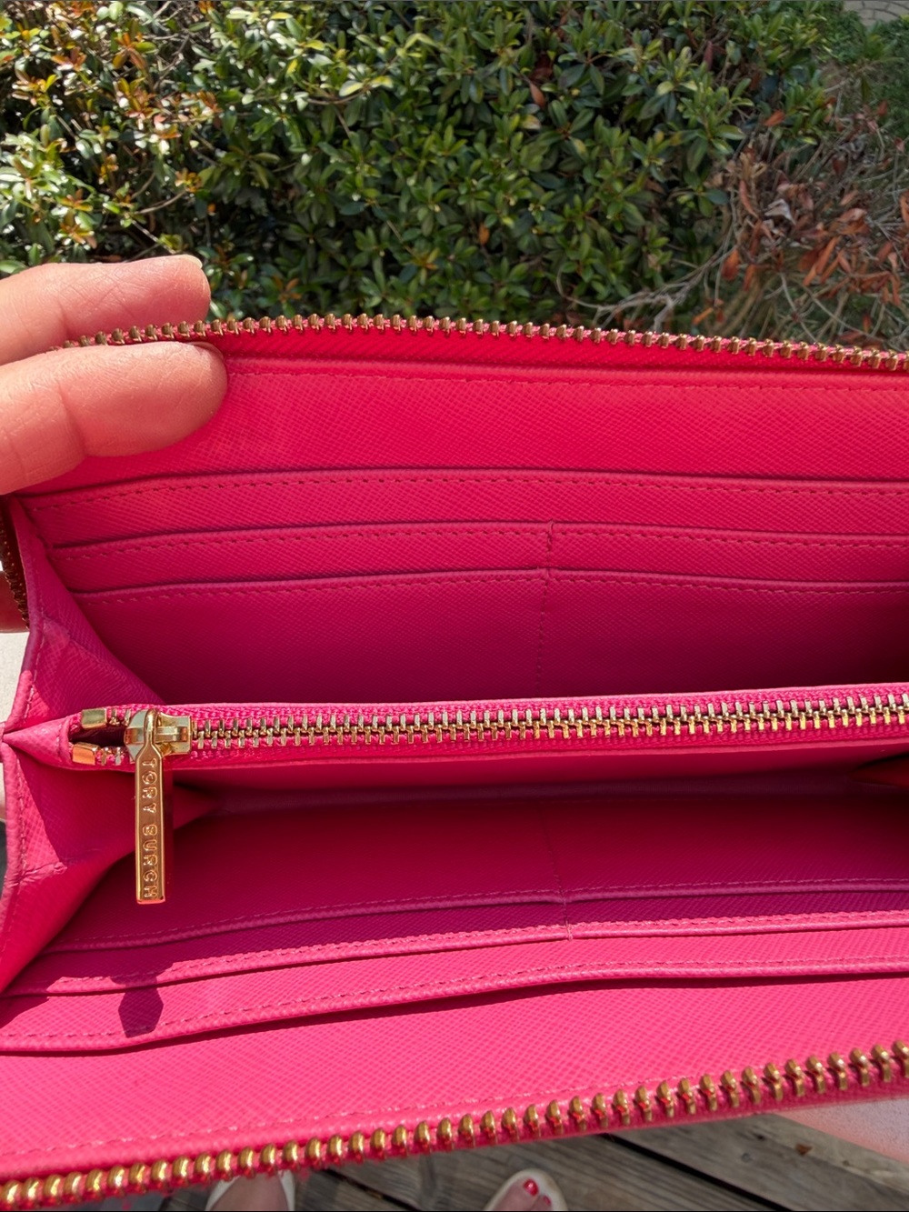 Tory Burch Hot Pink Saffiano Leather Wallet with Gold Logo. GUC - Picture 14 of 16